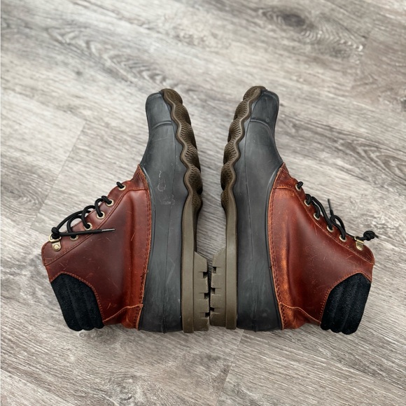 Men's Sperry Brown and Black Waterproof Duck Boots - Classic Lace-Up - Picture 6 of 8